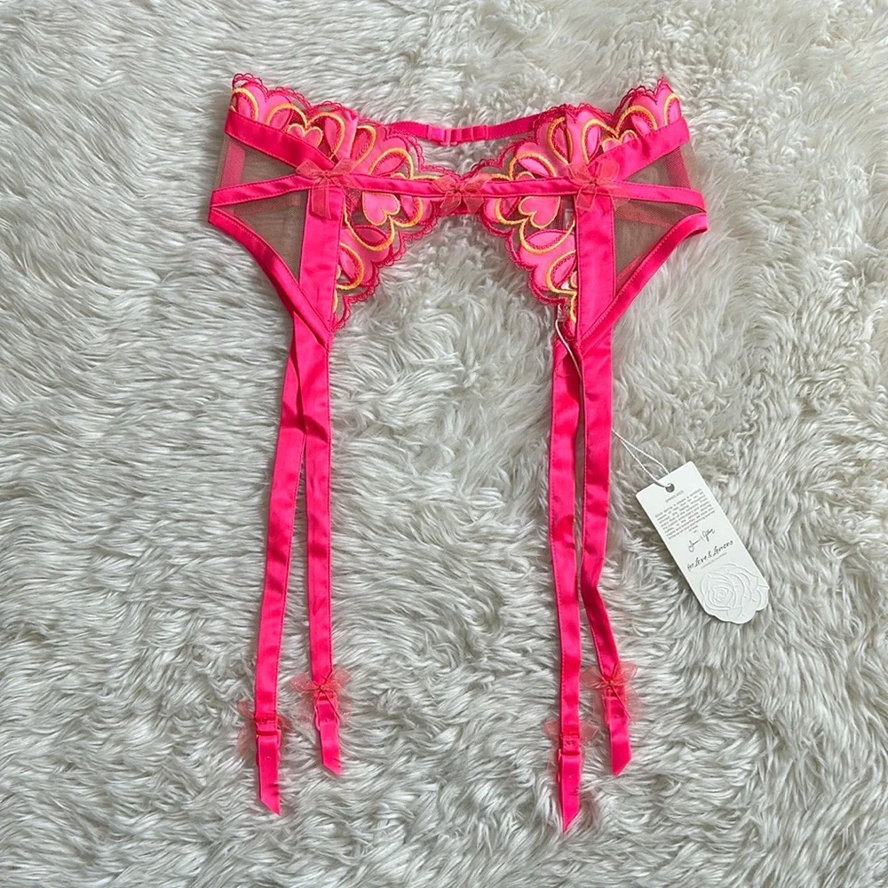 For love & lemons Hot Pink Lace Garter Belt - Picture 3 of 5